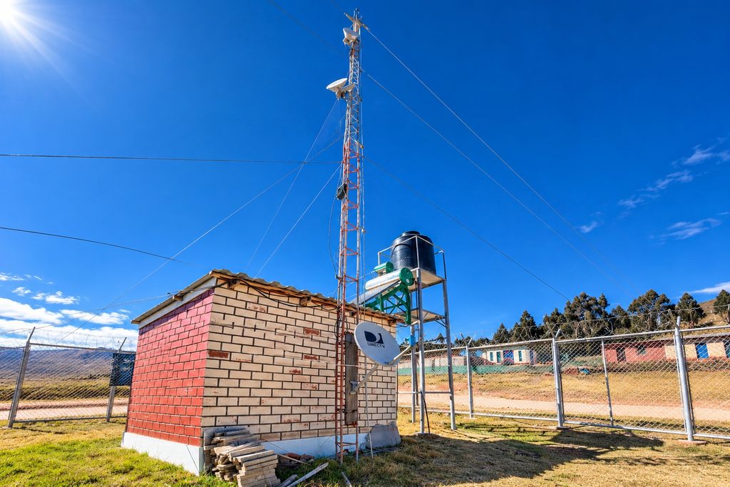 Torre de telecomunicaciones del puesto de control SUNAT Tilali, Puno